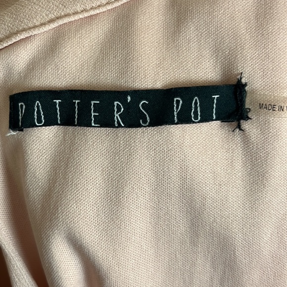 Potter’s Pot Sleeveless Romper - Picture 9 of 14